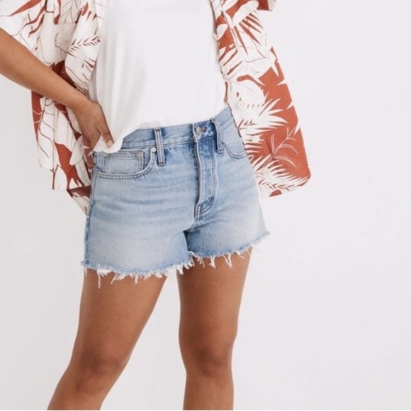 Madewell Jean Shorts Size 25 Button Fly Denim Cut Off Relaxed‎ - Picture 2 of 7